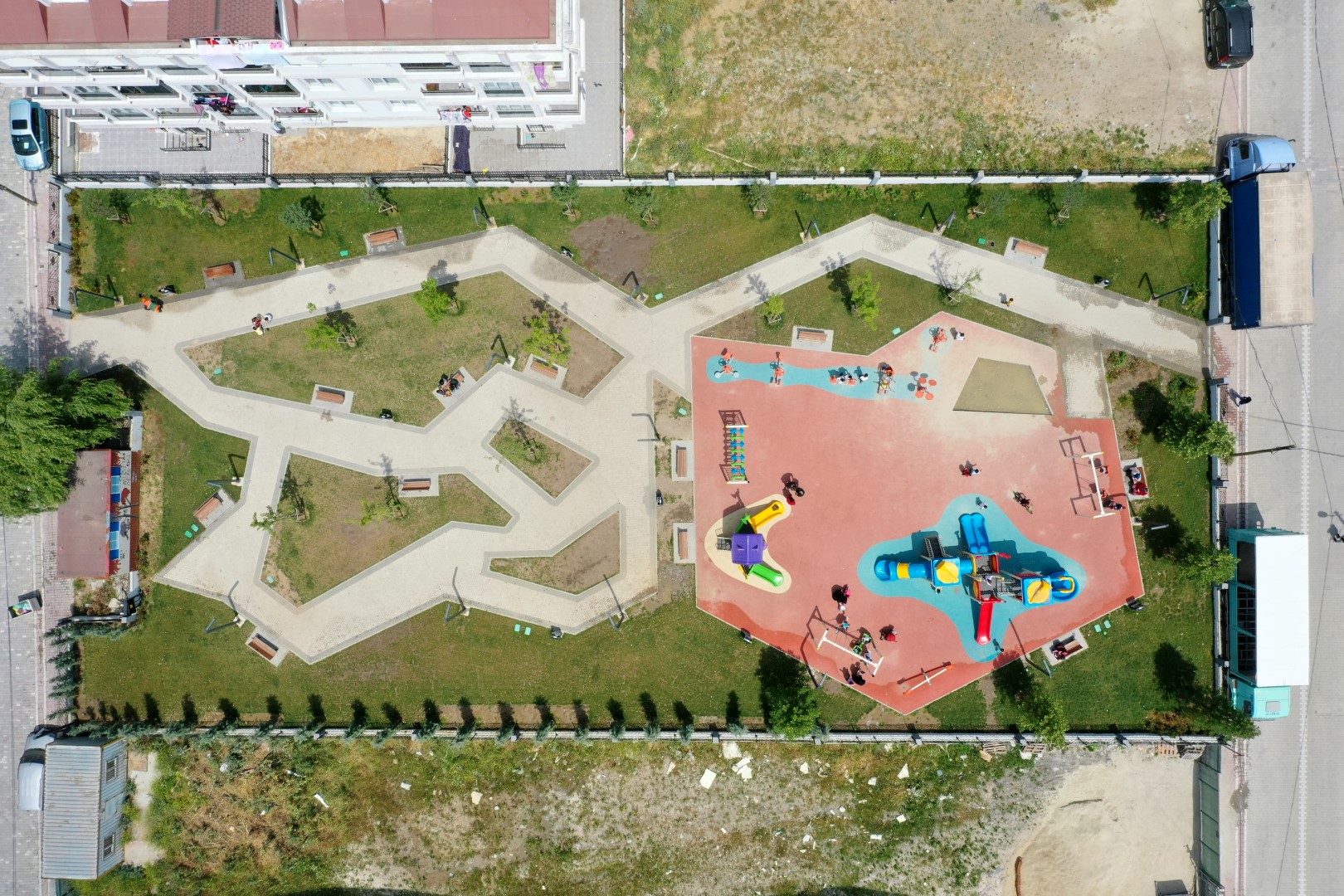 3009. SOKAK PARKI