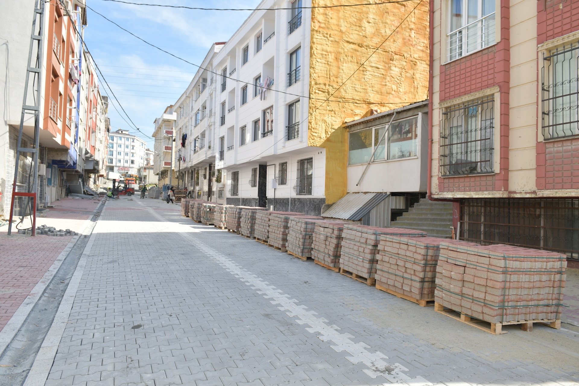 Esenyurt’un Yolları Artık Daha Konforlu...